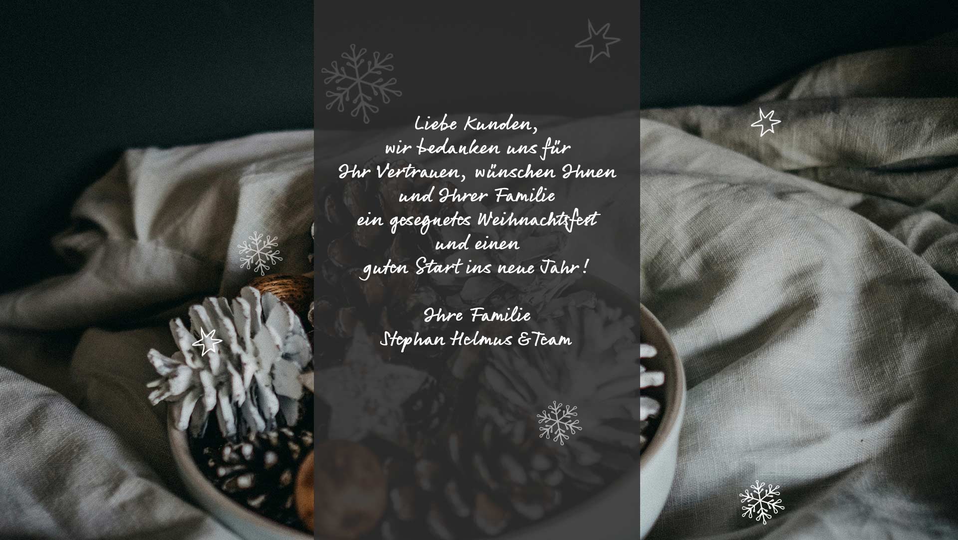 Weihnachtsmotiv Teller mit Tannenzapfen