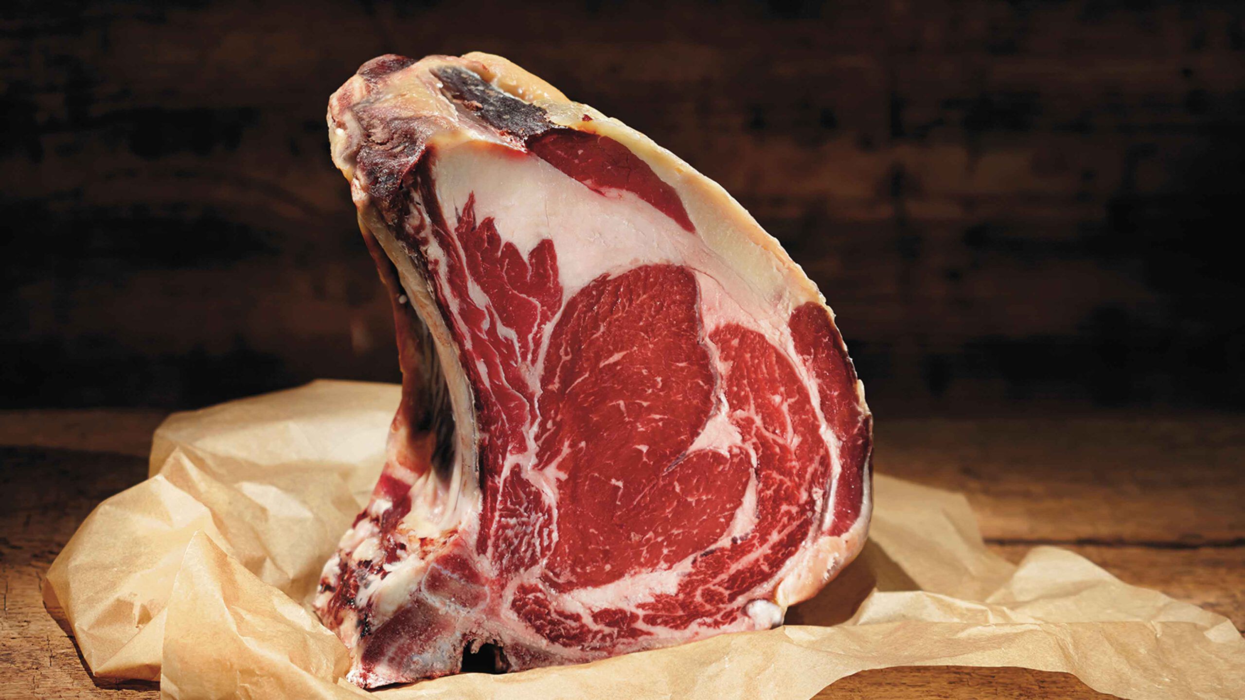 Steak auf Papier präsentiert